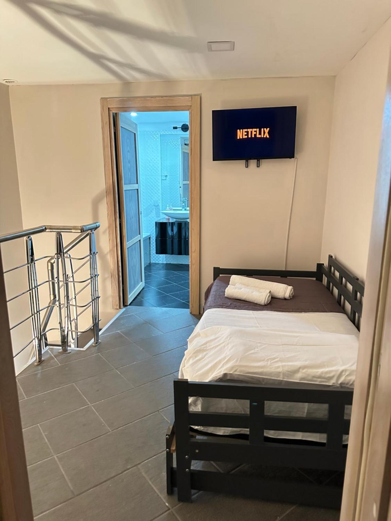 Fox Holiday Home In The Port Naples Extérieur photo