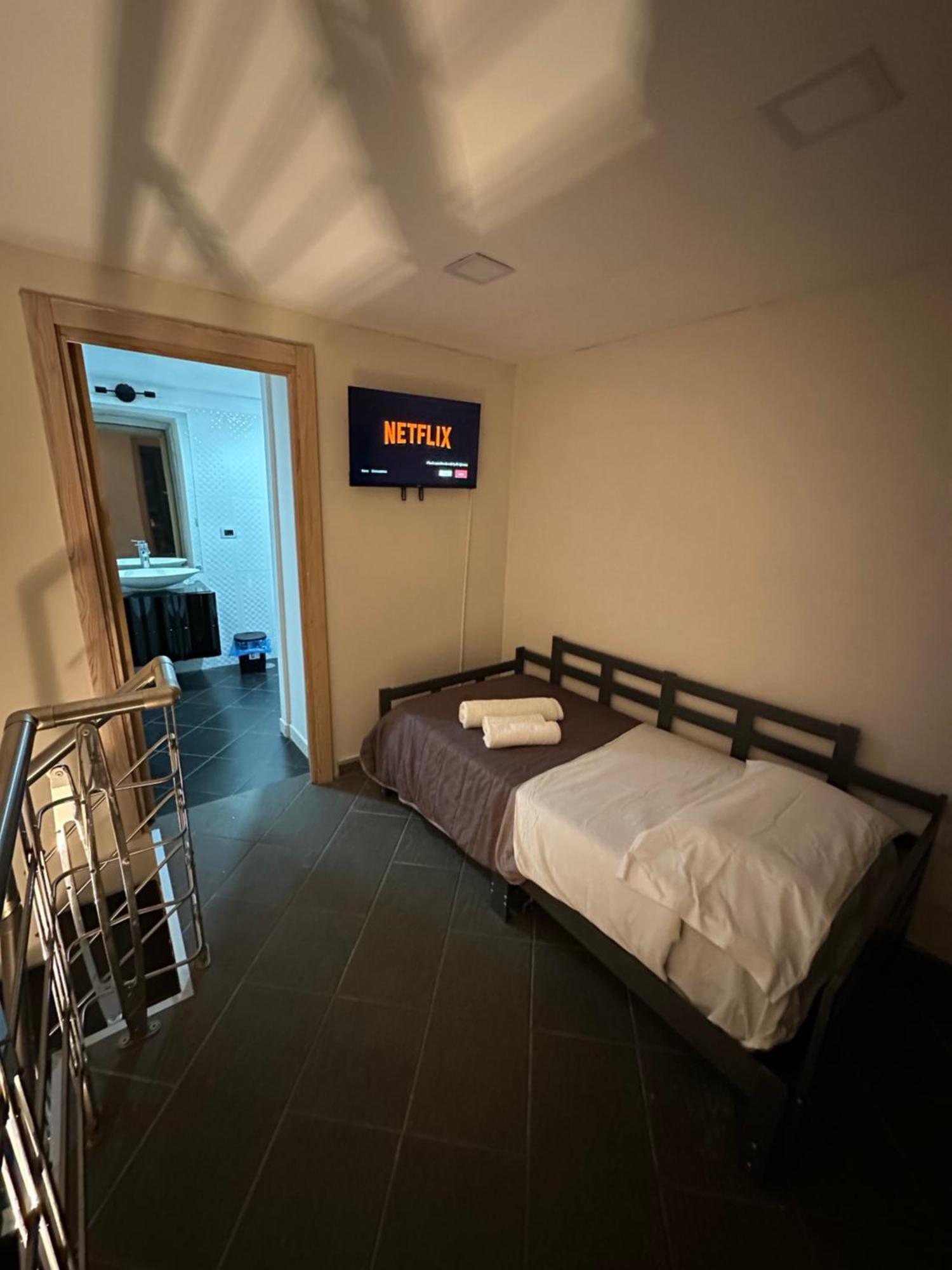 Fox Holiday Home In The Port Naples Extérieur photo