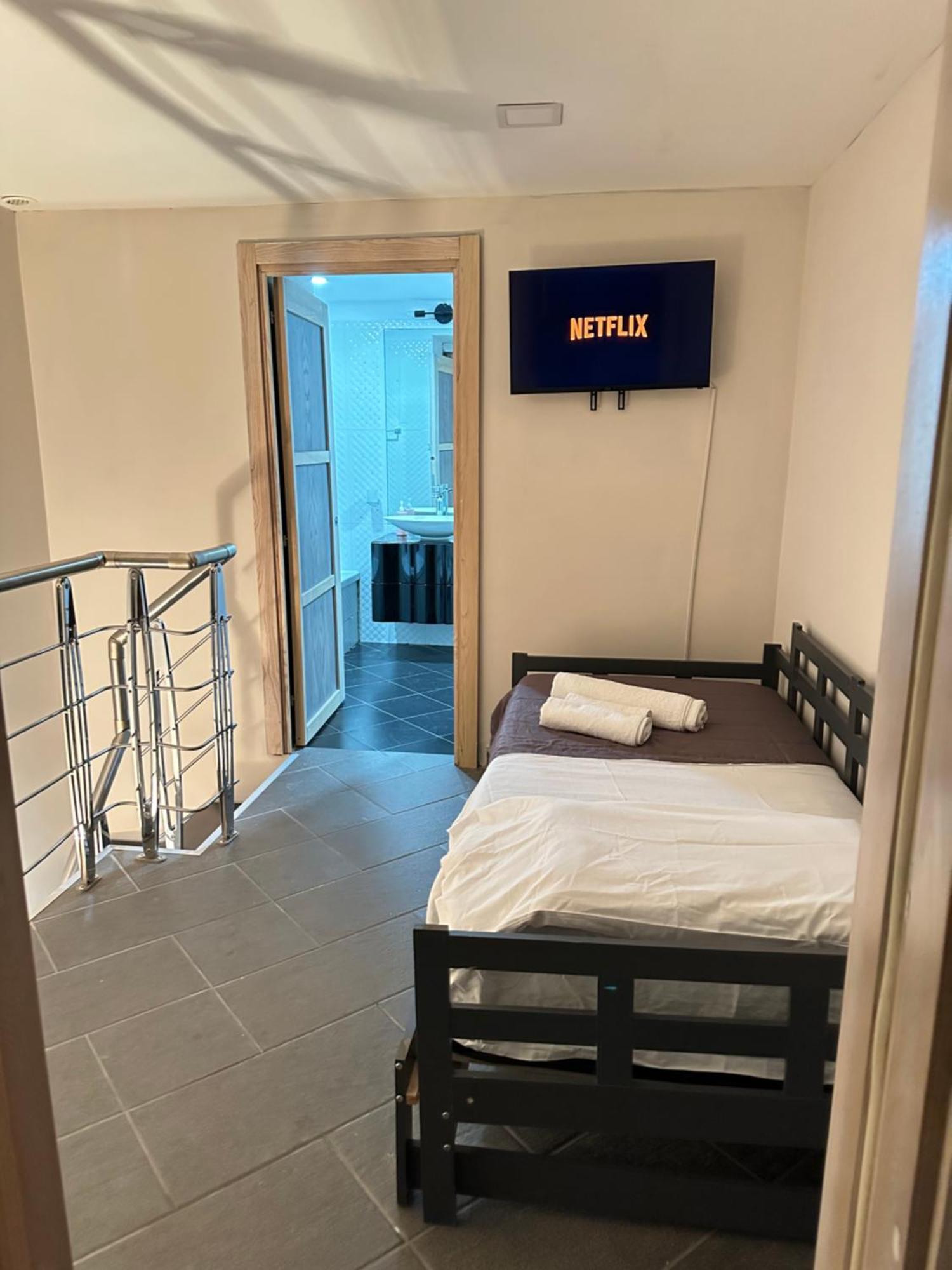 Fox Holiday Home In The Port Naples Extérieur photo